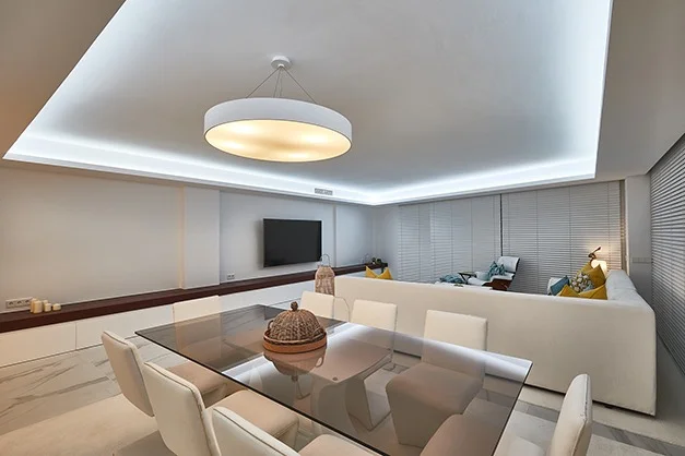/wp-content/themes/selarom-ftm/assets/images/services/interiorismo/interiorismo-salon-comedor.png