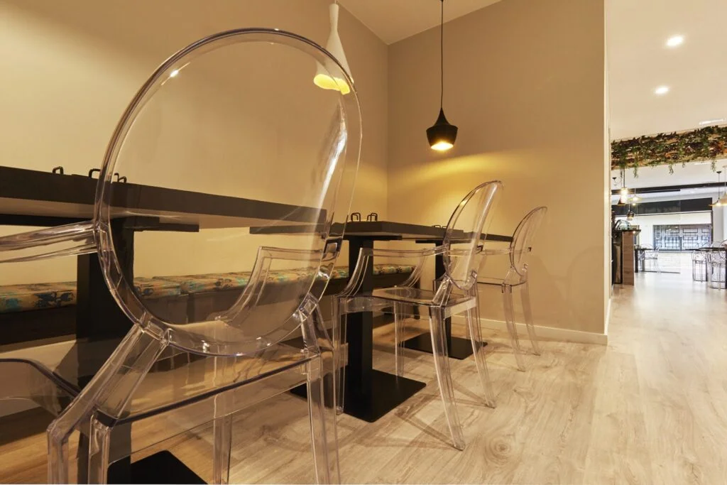 /wp-content/themes/selarom-ftm/assets/images/services/locales/locales-salon-1.png